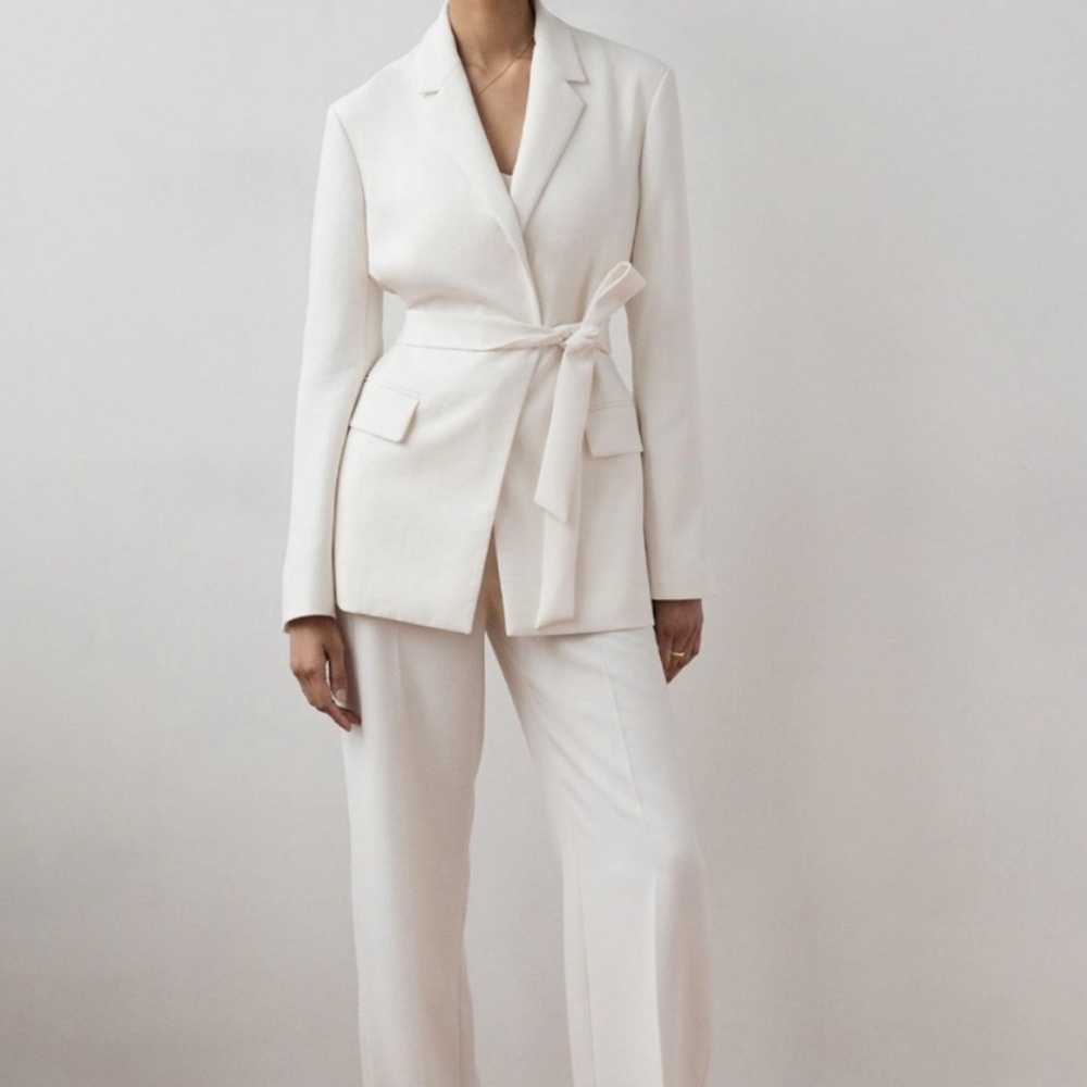 Aritzia Ivory Belted Blazer